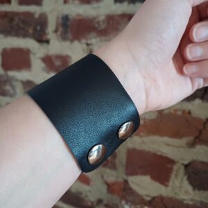 armband basic zwart leer handmade