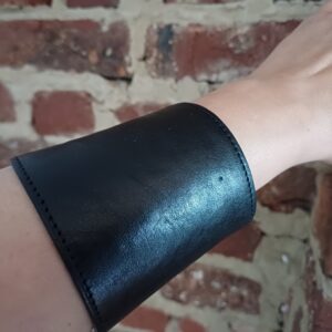 armband schuin zwart leer handmade